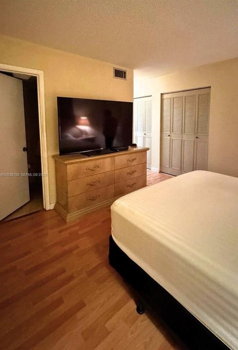 В аренду: $2,000 (2 спален, 2 ванн, 1144 Квадратных фут)