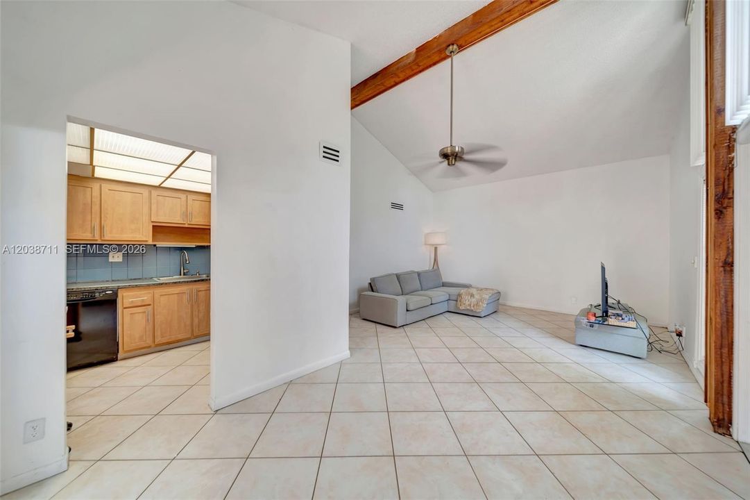For Sale: $219,990 (2 beds, 2 baths, 1011 Square Feet)