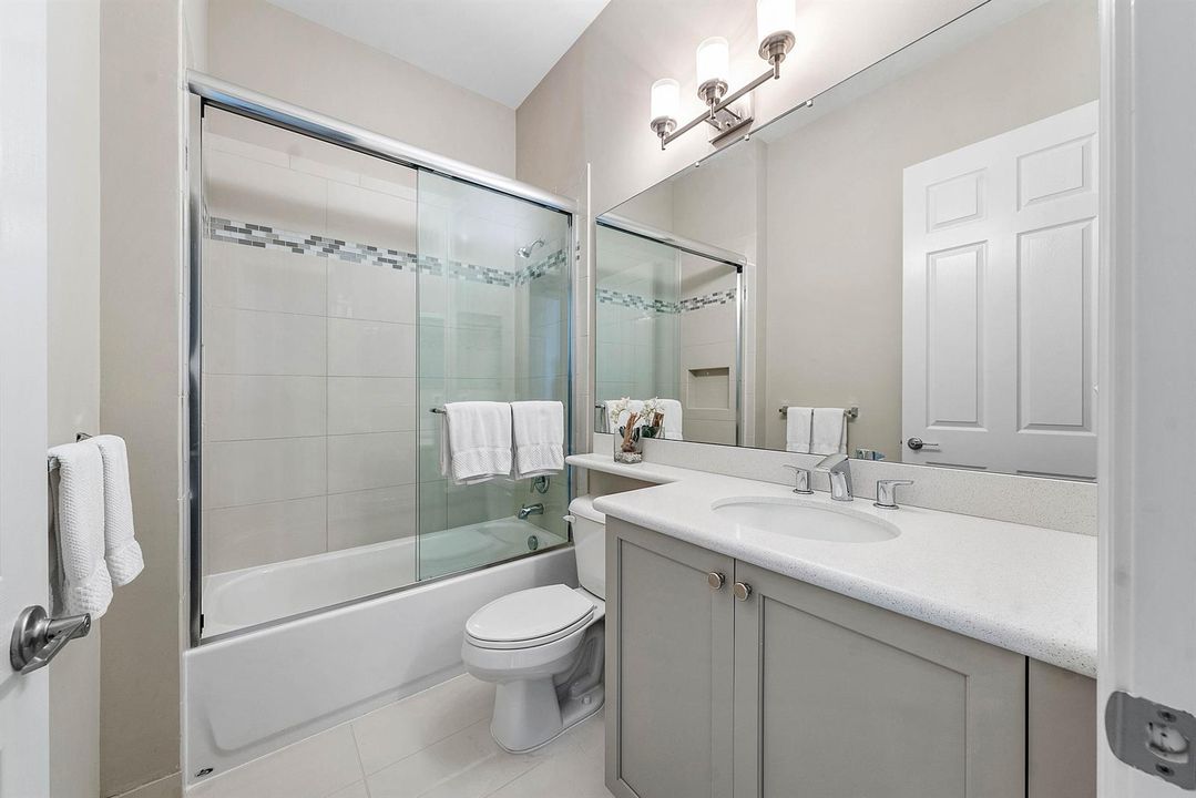 Ensuite Guest Bath