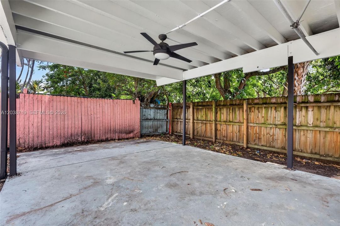 En Venta: $634,900 (4 camas, 3 baños, 2042 Pies cuadrados)