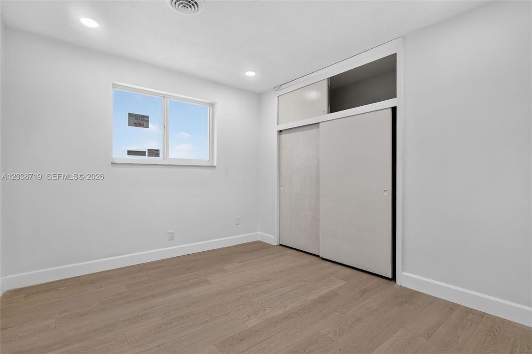 En Venta: $634,900 (4 camas, 3 baños, 2042 Pies cuadrados)