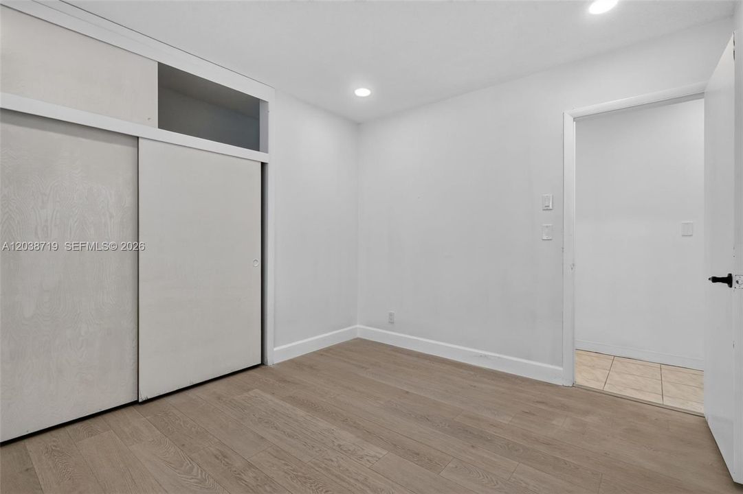 En Venta: $634,900 (4 camas, 3 baños, 2042 Pies cuadrados)