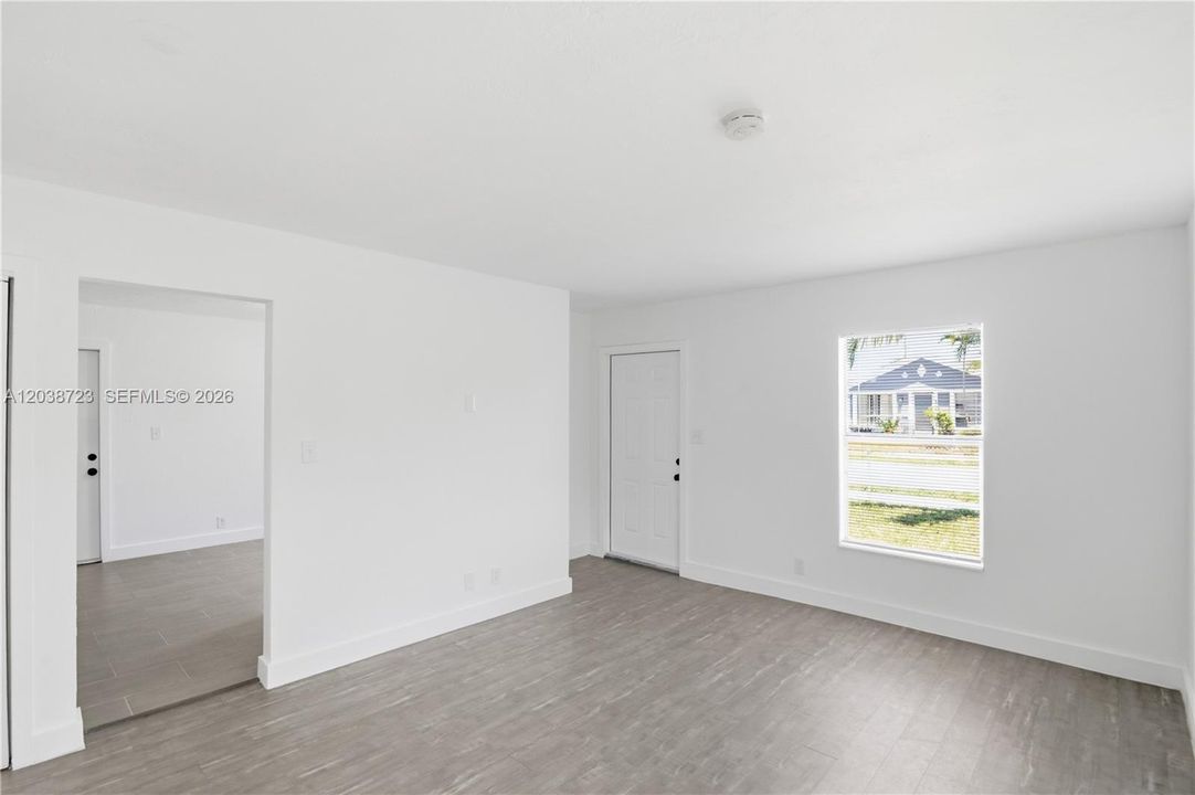 В аренду: $2,900 (4 спален, 1 ванн, 1032 Квадратных фут)