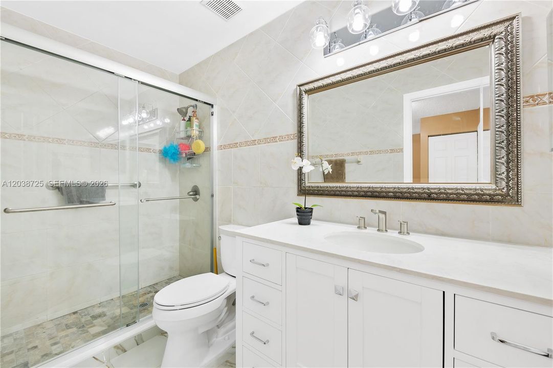 На продажу: $569,000 (3 спален, 2 ванн, 1886 Квадратных фут)