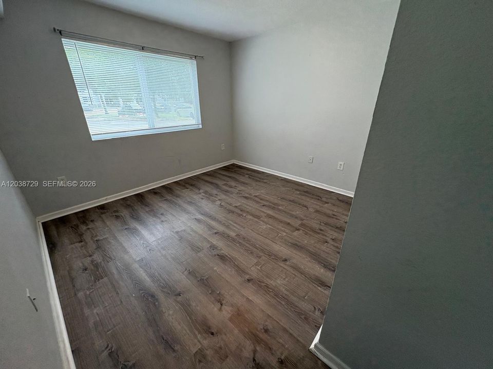 En Renta: $1,950 (2 camas, 2 baños, 900 Pies cuadrados)