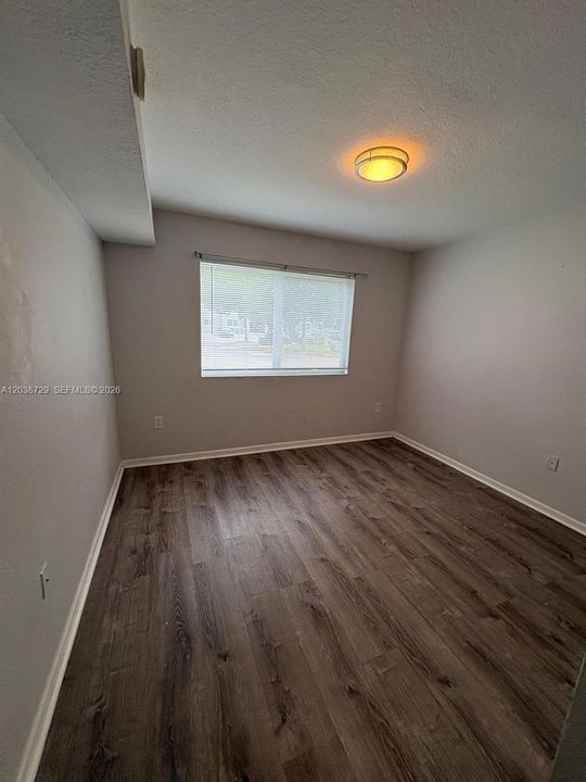 En Renta: $1,950 (2 camas, 2 baños, 900 Pies cuadrados)