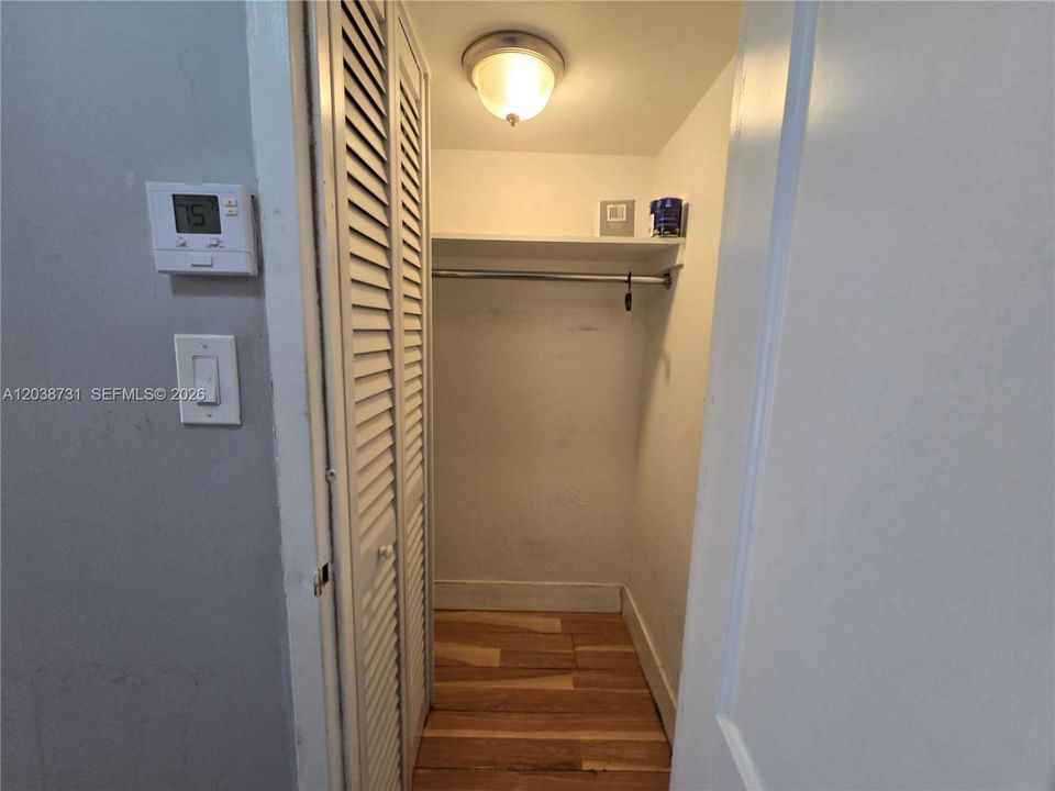 В аренду: $1,400 (0 спален, 1 ванн, 344 Квадратных фут)