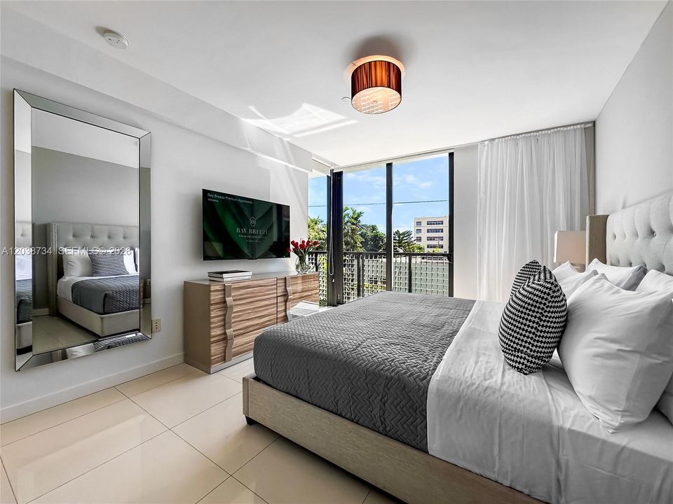 For Sale: $575,000 (2 beds, 2 baths, 1175 Square Feet)