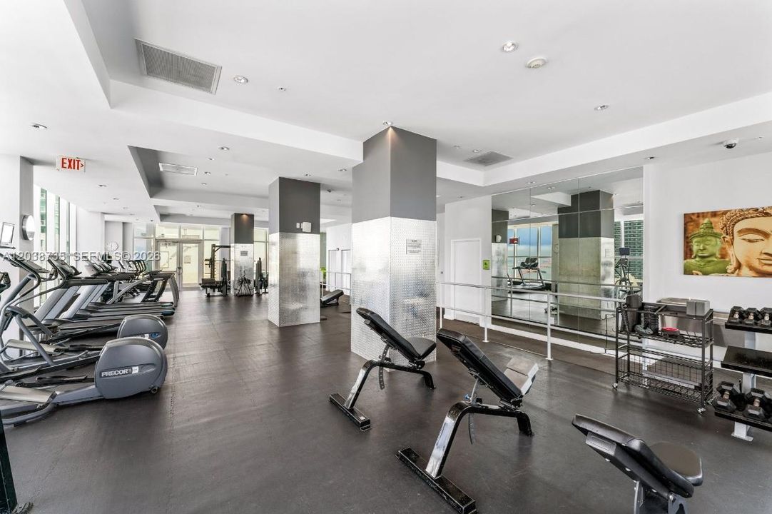 For Sale: $465,000 (2 beds, 2 baths, 1036 Square Feet)