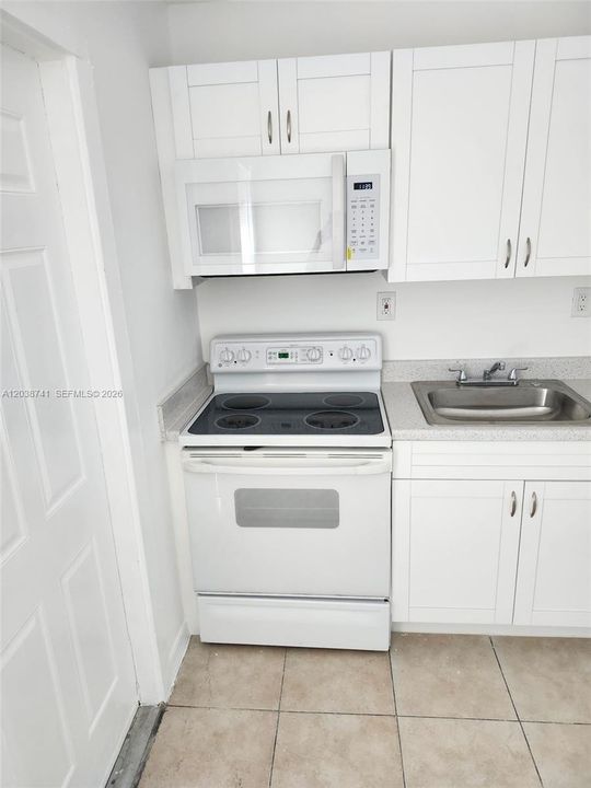 В аренду: $1,450 (2 спален, 1 ванн, 650 Квадратных фут)