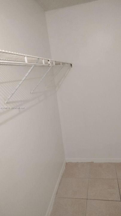 В аренду: $2,350 (2 спален, 2 ванн, 1296 Квадратных фут)