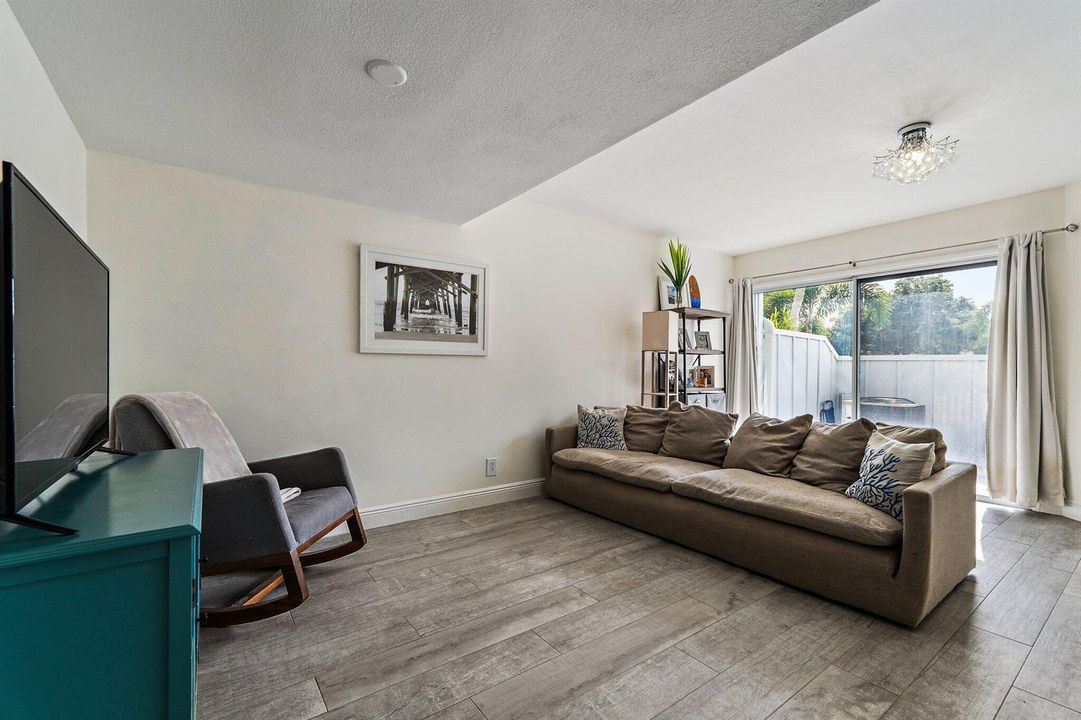 6343 Riverwalk #3