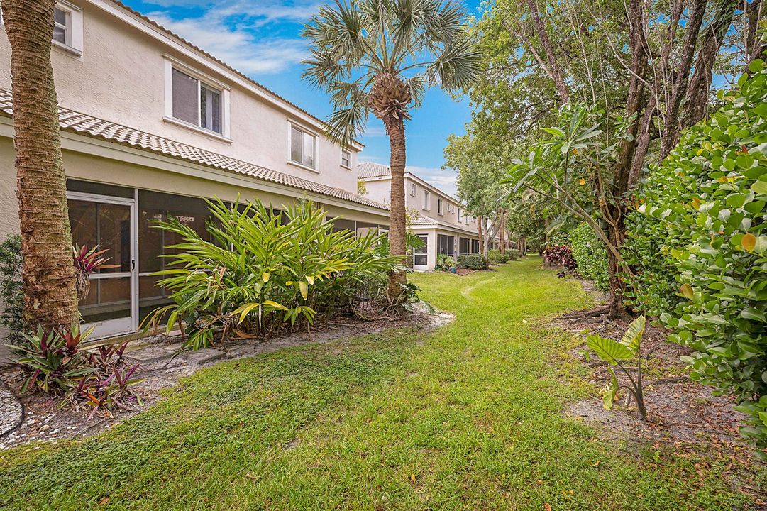4827 Palmbrooke Circle -30
