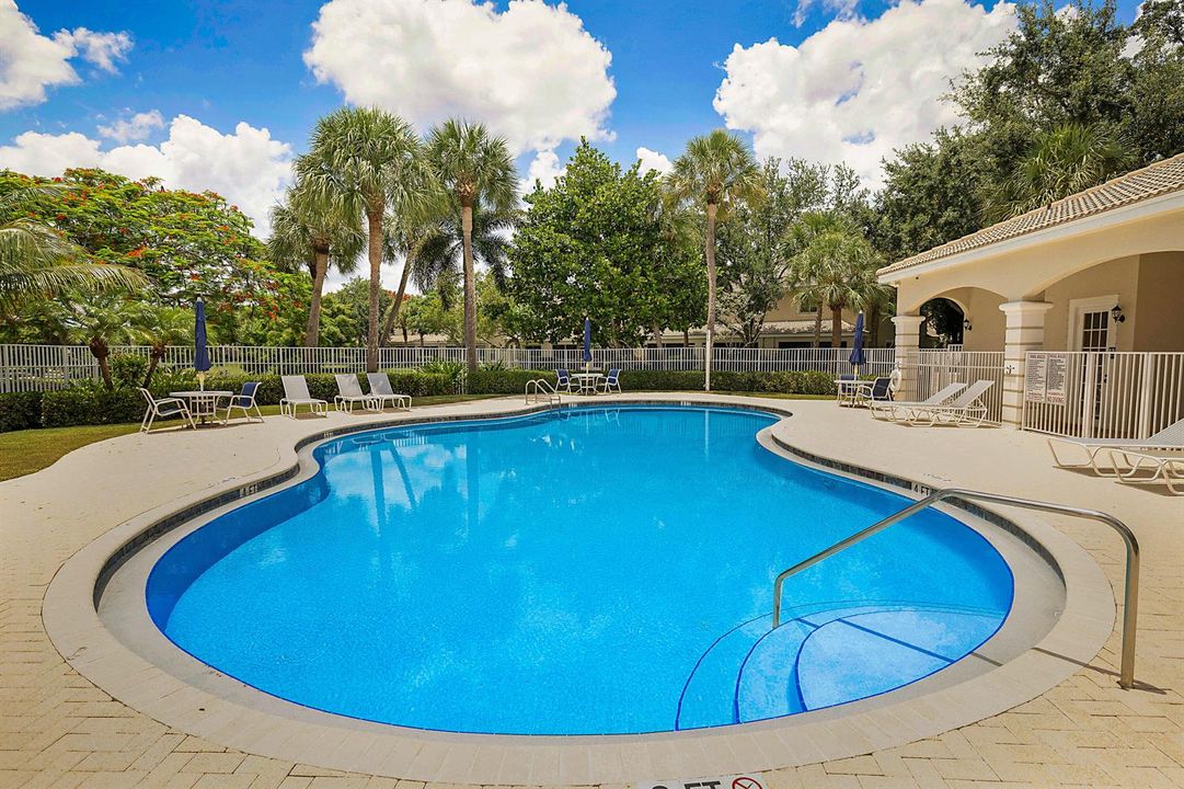 4827 Palmbrooke Circle -33