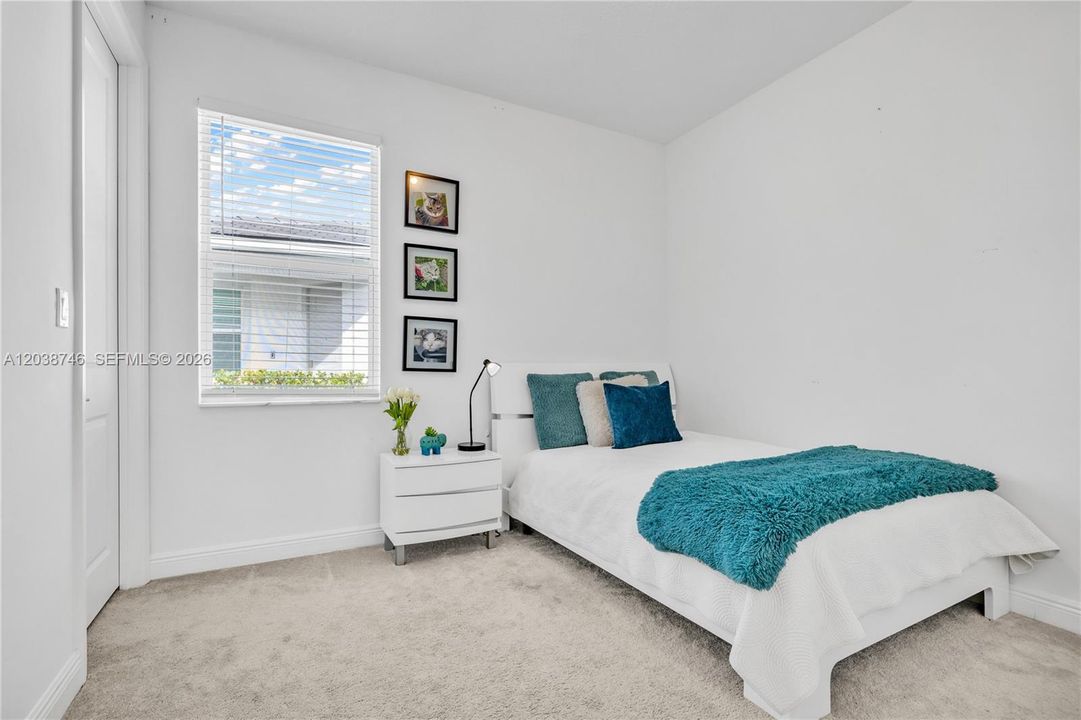 For Sale: $570,000 (2 beds, 2 baths, 1590 Square Feet)