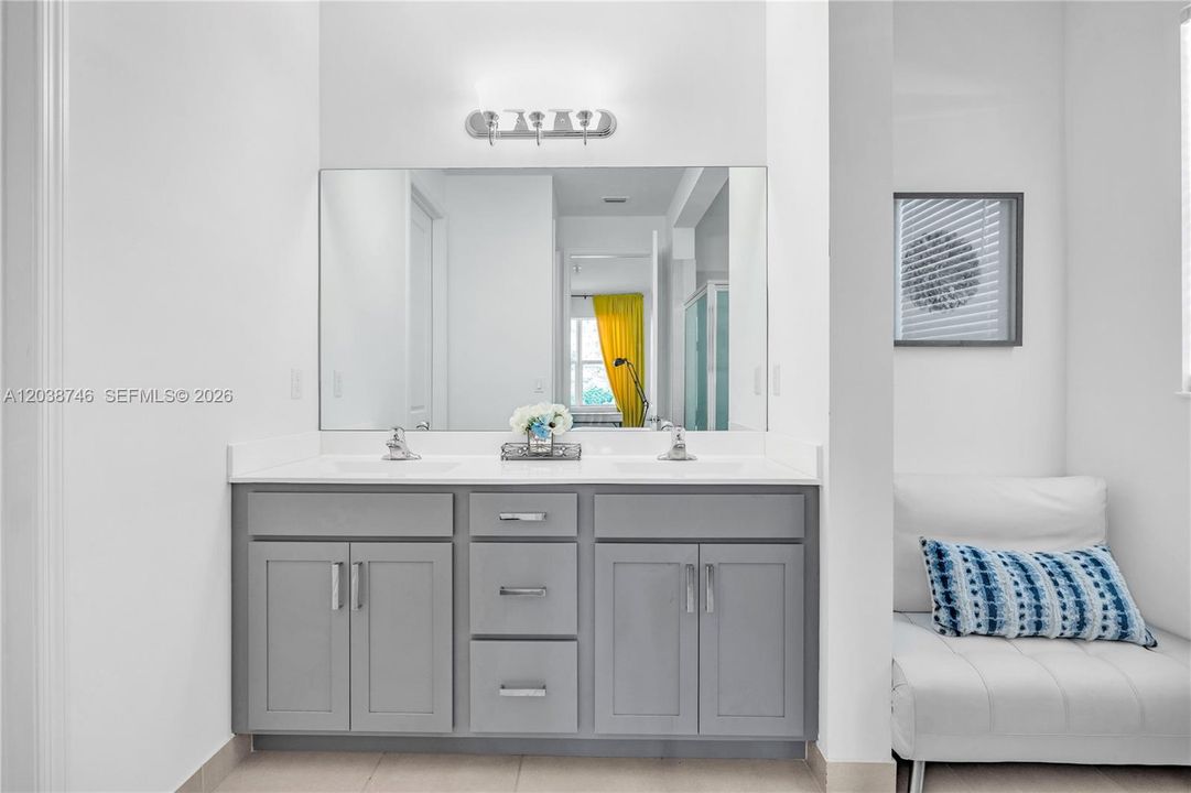 For Sale: $570,000 (2 beds, 2 baths, 1590 Square Feet)