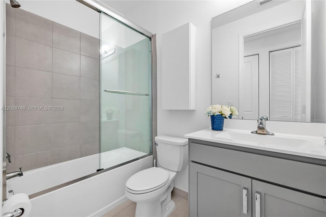 For Sale: $570,000 (2 beds, 2 baths, 1590 Square Feet)