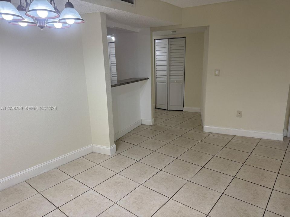 В аренду: $1,800 (2 спален, 2 ванн, 1252 Квадратных фут)