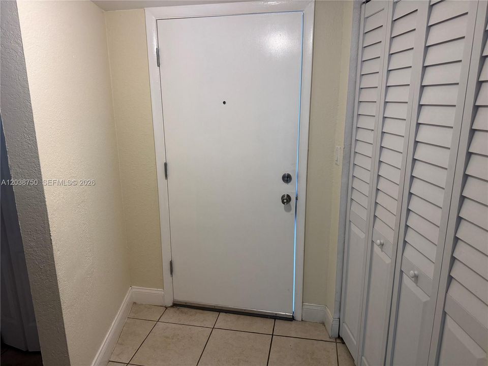 В аренду: $1,800 (2 спален, 2 ванн, 1252 Квадратных фут)