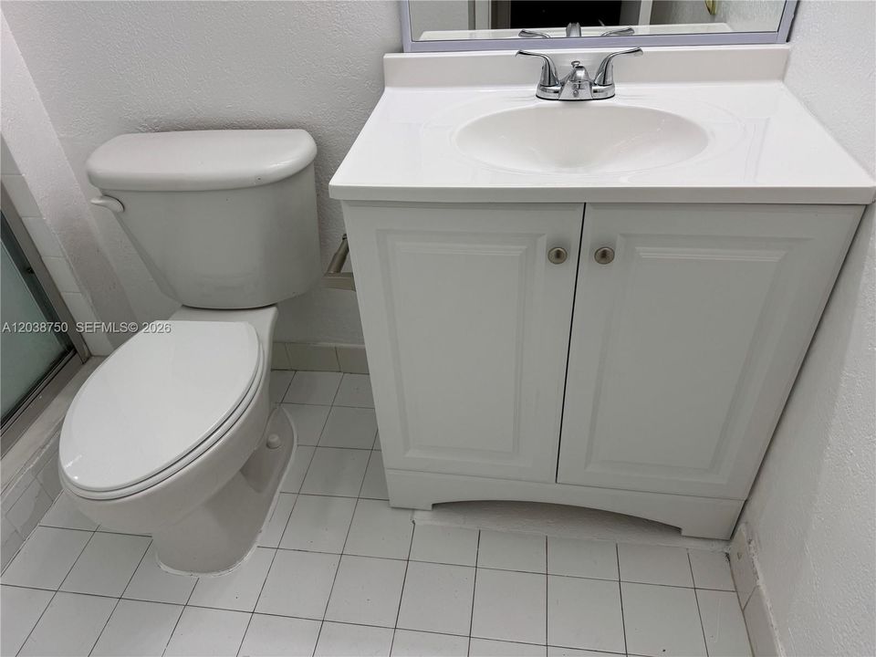В аренду: $1,800 (2 спален, 2 ванн, 1252 Квадратных фут)