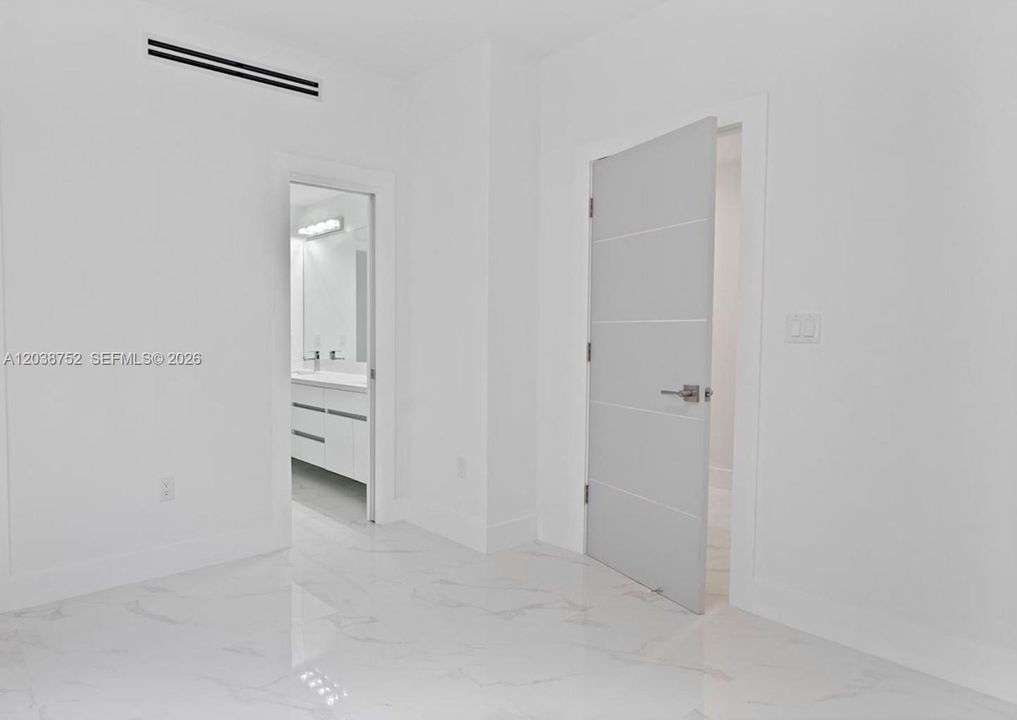 En Renta: $9,000 (3 camas, 2 baños, 1535 Pies cuadrados)