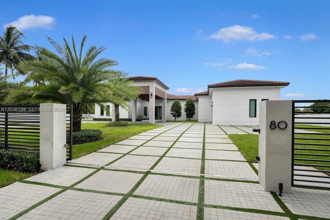 En Renta: $25,000 (6 camas, 5 baños, 4806 Pies cuadrados)