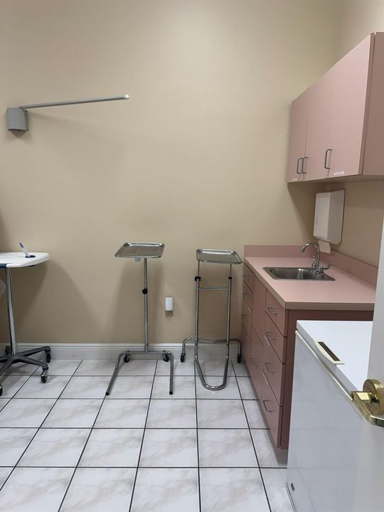 Lab1 or double examination room