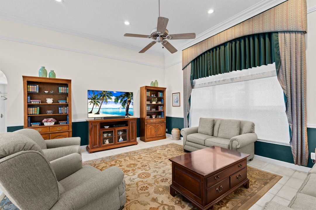 22-web-or-mls-A7408874