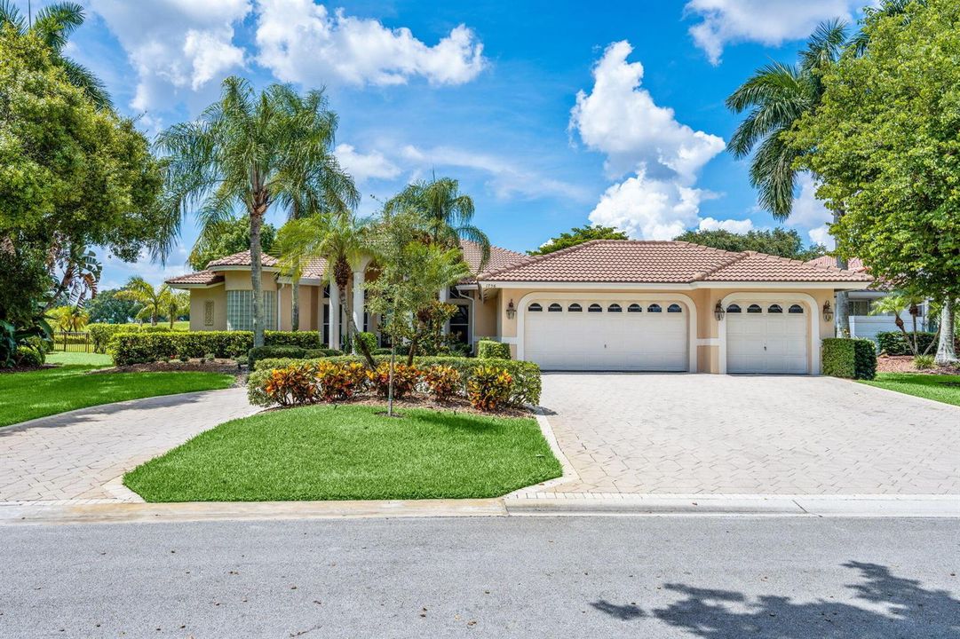 1-web-or-mls-A7408718