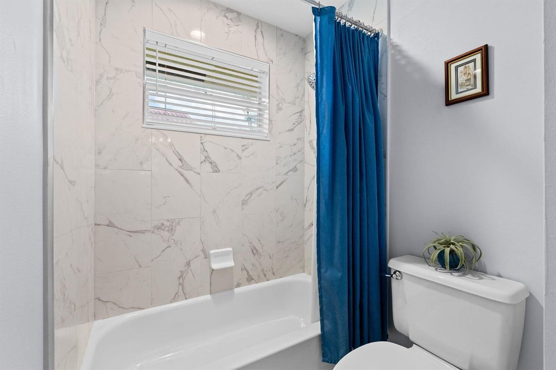 44-web-or-mls-A7408759