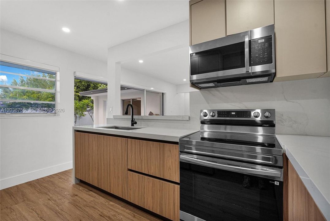 En Renta: $5,500 (4 camas, 3 baños, 1749 Pies cuadrados)