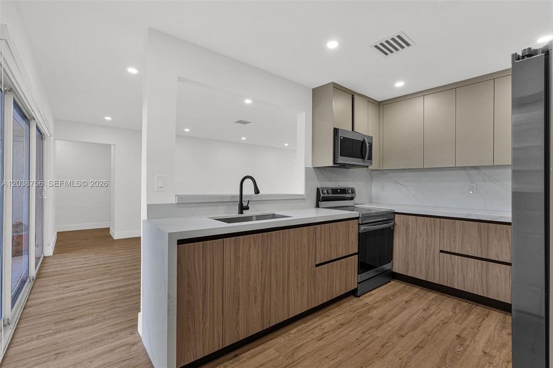 En Renta: $5,500 (4 camas, 3 baños, 1749 Pies cuadrados)