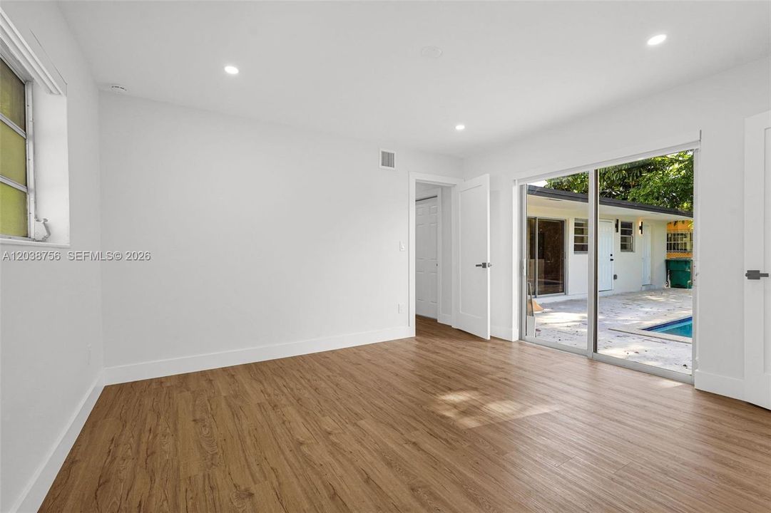 En Renta: $5,500 (4 camas, 3 baños, 1749 Pies cuadrados)