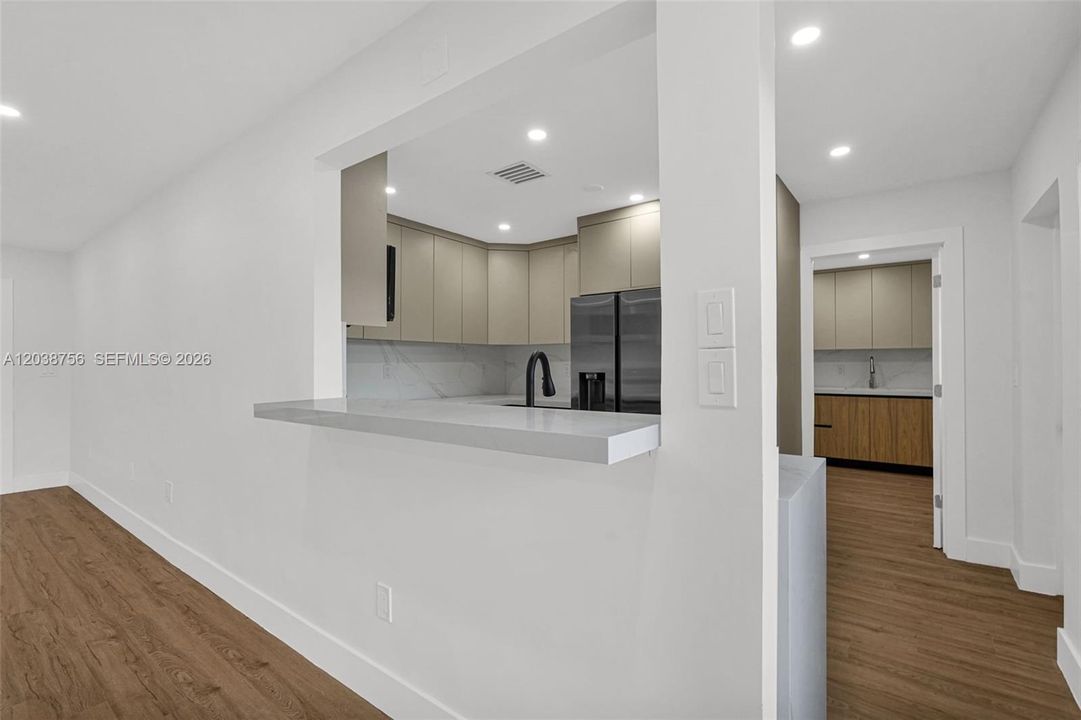 En Renta: $5,500 (4 camas, 3 baños, 1749 Pies cuadrados)
