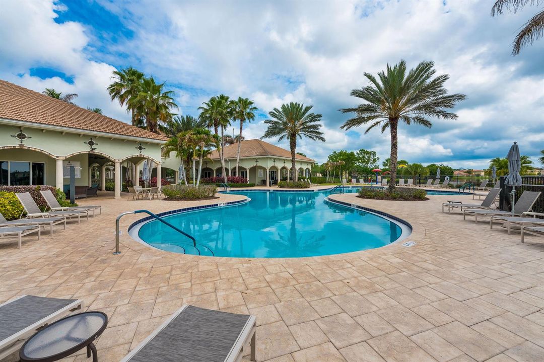 1367NWLeonardoCirPortStLucie-42