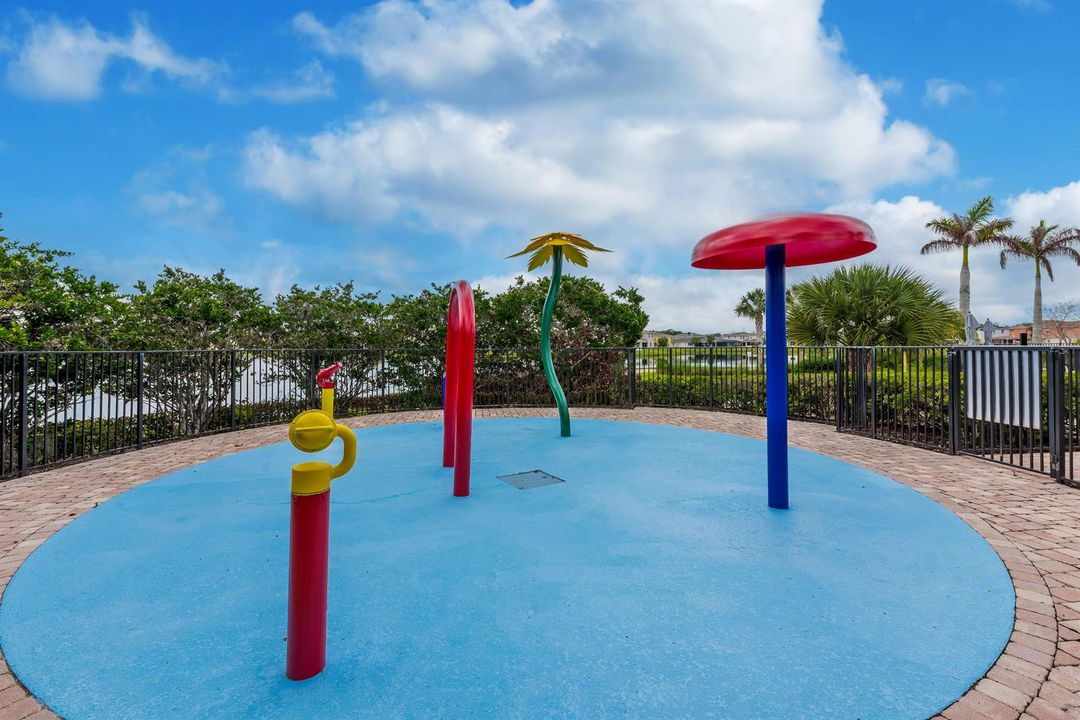 1367NWLeonardoCirPortStLucie-47