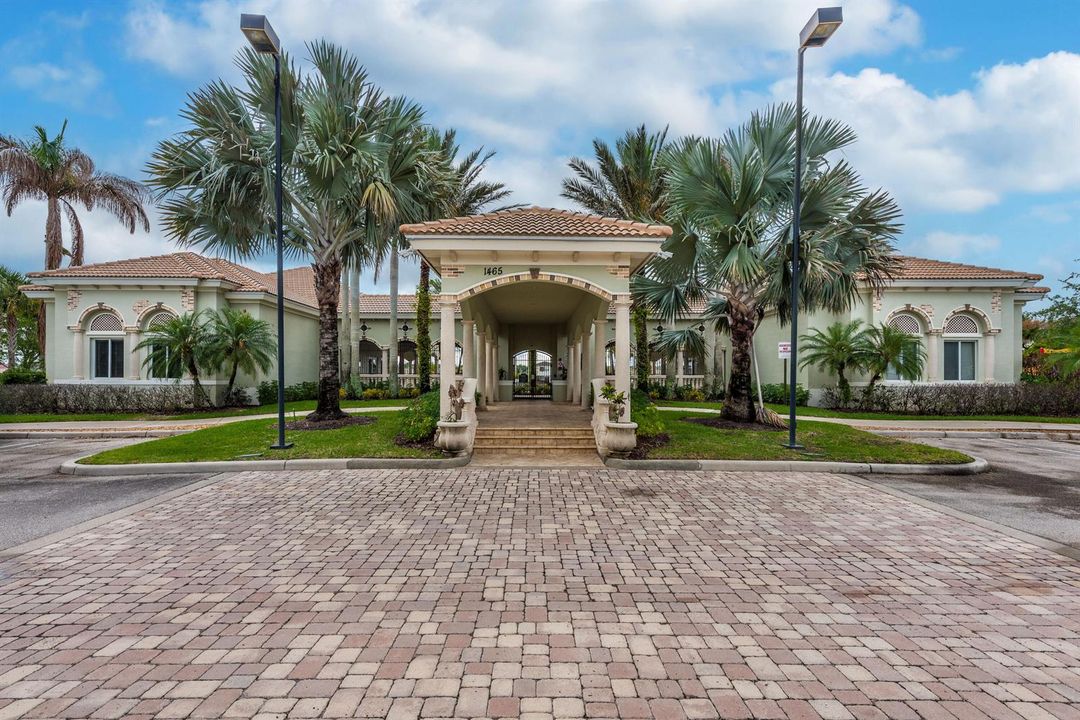 1367NWLeonardoCirPortStLucie-43