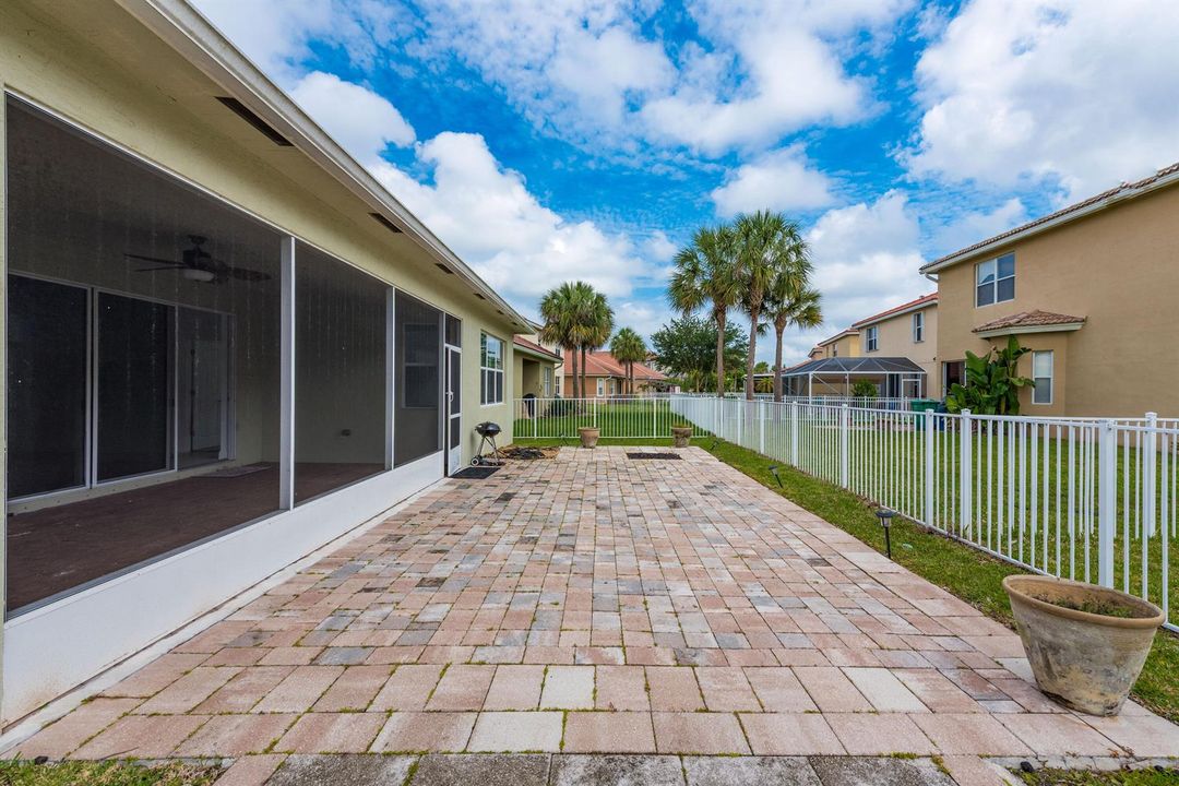 1367NWLeonardoCirPortStLucie-36
