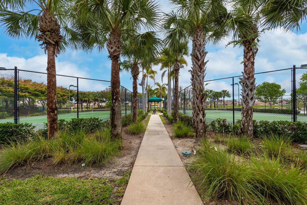 1367NWLeonardoCirPortStLucie-45