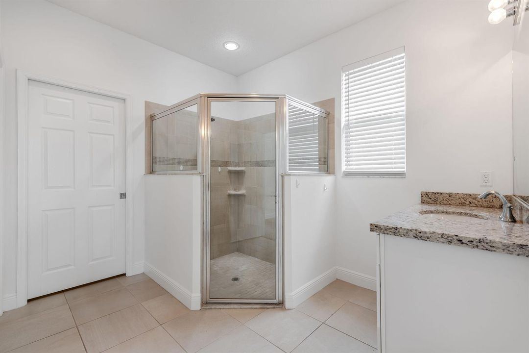 1367NWLeonardoCirPortStLucie-29