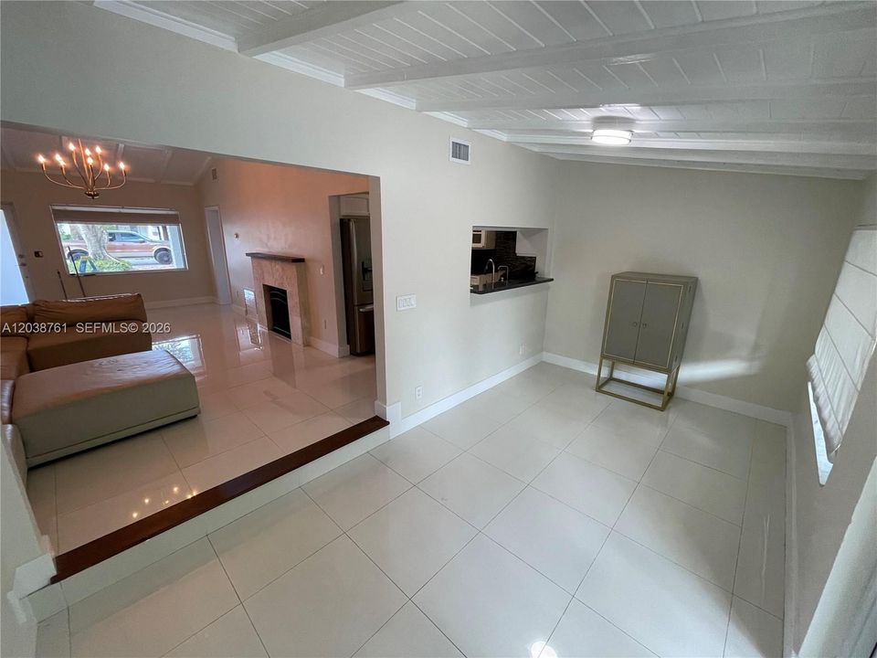 En Renta: $9,950 (3 camas, 2 baños, 1490 Pies cuadrados)