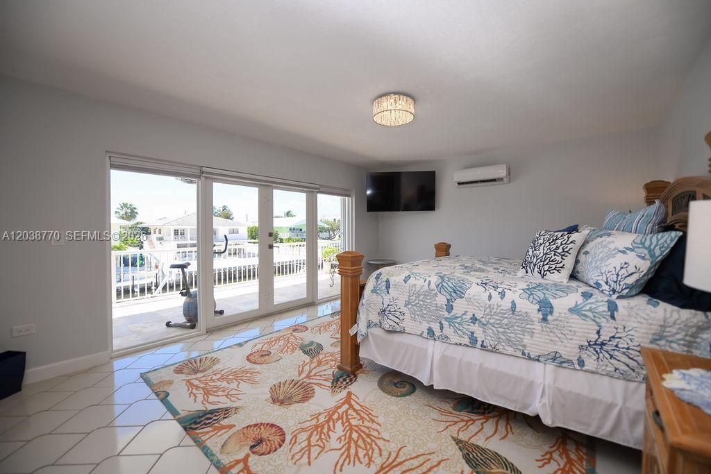 For Rent: $9,500 (5 beds, 4 baths, 3362 Square Feet)