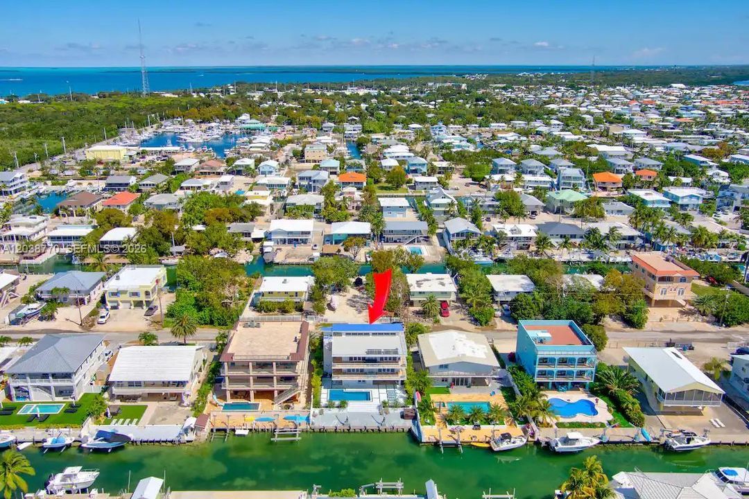 For Rent: $9,500 (5 beds, 4 baths, 3362 Square Feet)