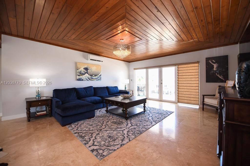For Rent: $9,500 (5 beds, 4 baths, 3362 Square Feet)