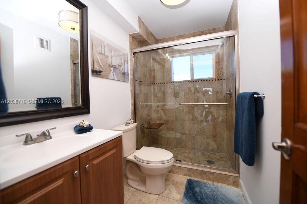 For Rent: $9,500 (5 beds, 4 baths, 3362 Square Feet)