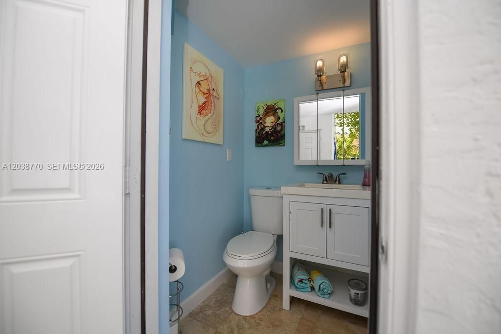 For Rent: $9,500 (5 beds, 4 baths, 3362 Square Feet)