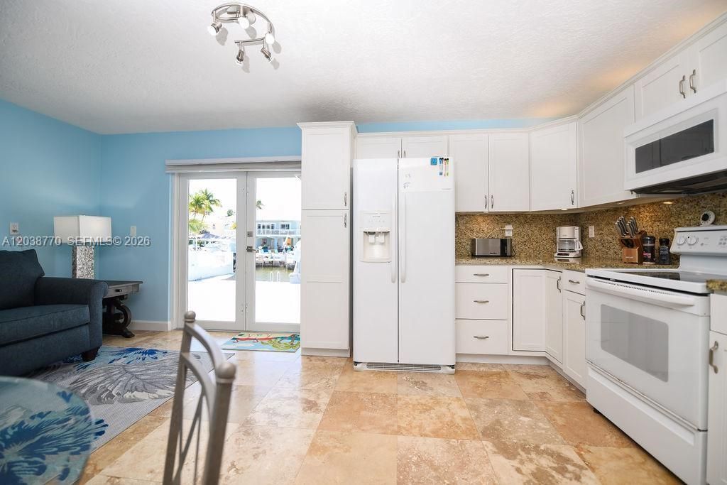 For Rent: $9,500 (5 beds, 4 baths, 3362 Square Feet)