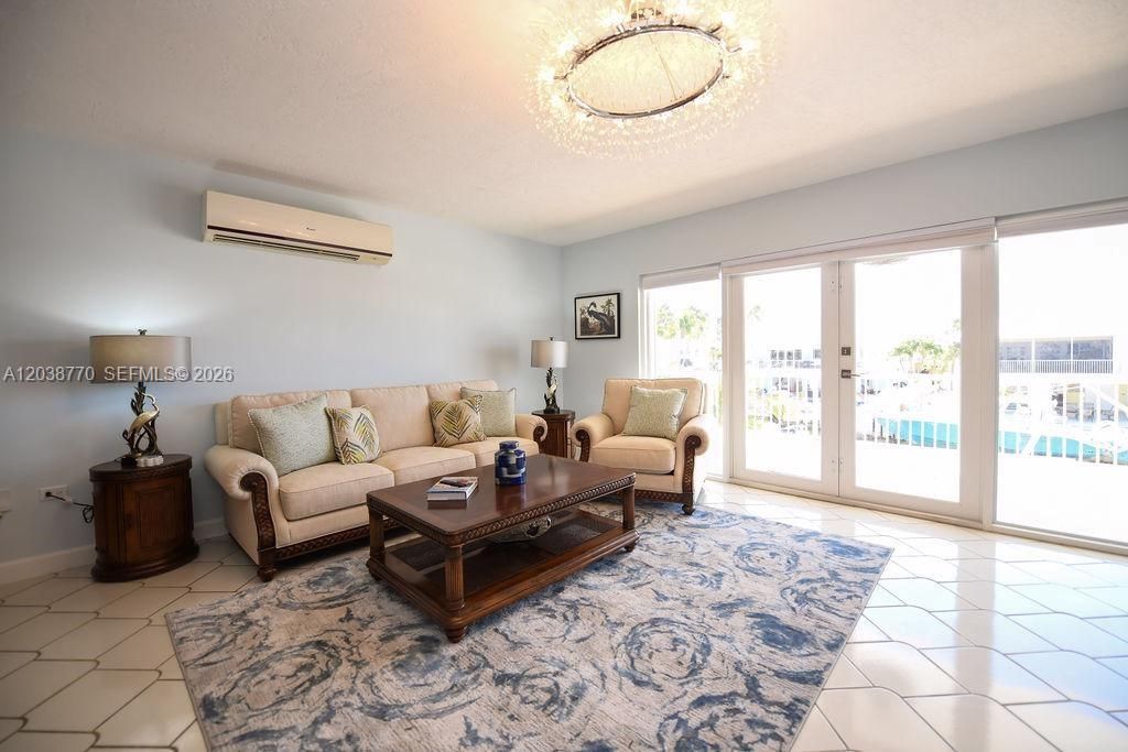 For Rent: $9,500 (5 beds, 4 baths, 3362 Square Feet)