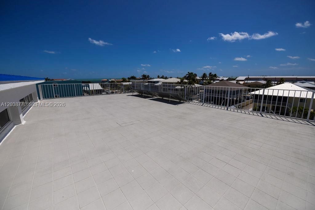 For Rent: $9,500 (5 beds, 4 baths, 3362 Square Feet)