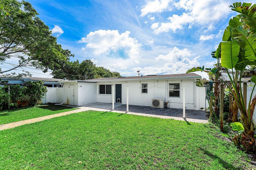 022-707SouthBroadway-Lantana-FL-33462-SM